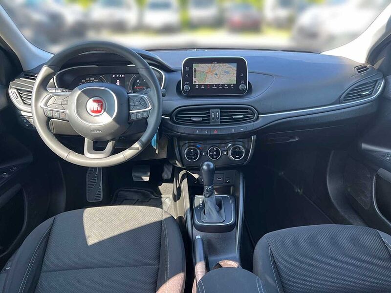 Fiat Tipo Kombi 1.6 Lounge  XENON NAVI KAMERA PDC DAB